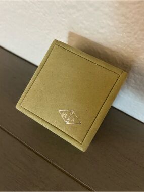 Van Cleef & Arpels VCA Small Sage Green Jewelry Box with embossed Logo